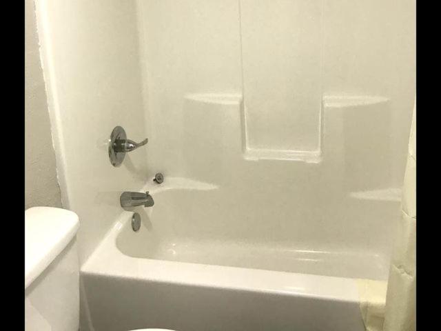 Executive Inn Кингсвилл Экстерьер фото